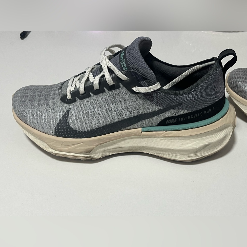 Nike ZoomX Invincible 3 Cool Grey Black / Men’s US 8.5